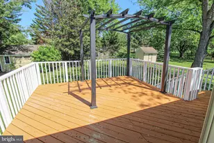 24201 Bush Hill Rd, Gaithersburg, MD 20882 - Photo 11