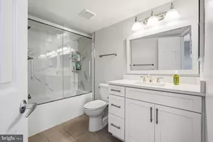 10101 Grosvenor Pl, Rockville, MD 20852 - Photo 21