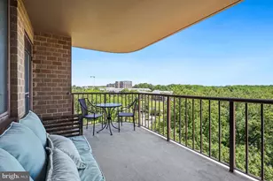 10101 Grosvenor Pl, Rockville, MD 20852 - Photo 19