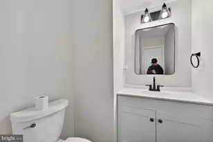 18642 Pier Point Pl, Montgomery Village, MD 20886 - Photo 9