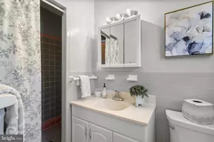 14221 Hi Wood Dr, Rockville, MD 20850 - Photo 25
