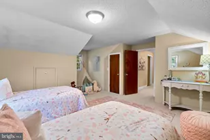14221 Hi Wood Dr, Rockville, MD 20850 - Photo 29