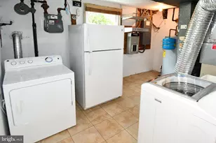 5701 Radnor Ct, Bethesda, MD 20817 - Photo 43