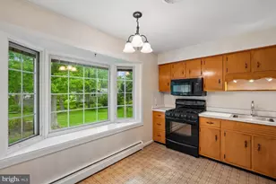 205 Tulip Dr, Gaithersburg, MD 20877 - Photo 13