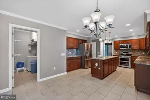 19804 Sovereign Ct, Germantown, MD 20876 - Photo 7