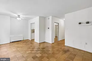 10401 Grosvenor Pl, Rockville, MD 20852 - Photo 5
