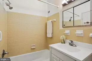 10401 Grosvenor Pl, Rockville, MD 20852 - Photo 15