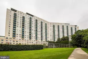 10401 Grosvenor Pl, Rockville, MD 20852 - Photo 23