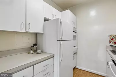 10401 Grosvenor Place #324, Rockville, MD 20852 - Photo 11