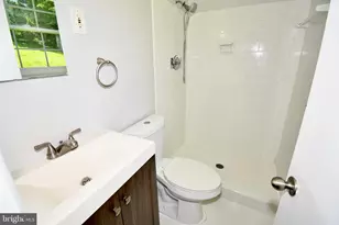 11404 Soward Dr, Kensington, MD 20895 - Photo 29