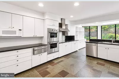 6509 Bradley Boulevard, Bethesda, MD 20817 - Photo 9