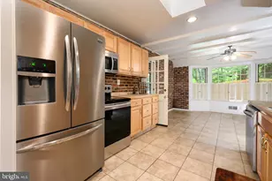 6728 Sulky Ln, North Bethesda, MD 20852 - Photo 13