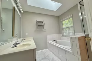 8 Diamond Hill Ct, Germantown, MD 20874 - Photo 11