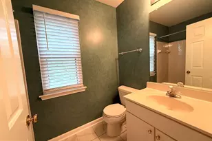 8 Diamond Hill Ct, Germantown, MD 20874 - Photo 17
