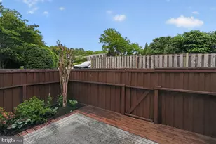 830 College Pkwy, Rockville, MD 20850 - Photo 17