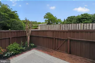 830 College Pkwy, Rockville, MD 20850 - Photo 21
