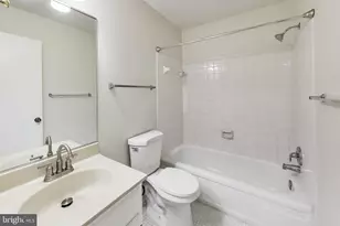 7709 Heatherton Ln, Rockville, MD 20854 - Photo 27