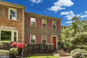 7709 Heatherton Ln, Rockville, MD 20854 - Photo 3