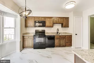 7709 Heatherton Ln, Rockville, MD 20854 - Photo 13