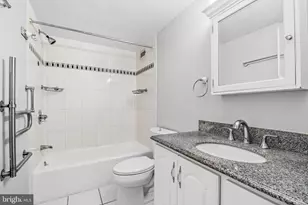 5225 Pooks Hill Rd, Bethesda, MD 20814 - Photo 21