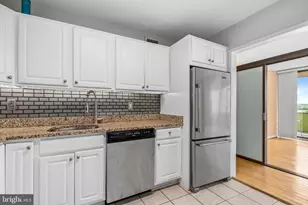 5225 Pooks Hill Rd, Bethesda, MD 20814 - Photo 17