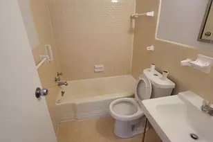 10201 Grosvenor Pl, Rockville, MD 20852 - Photo 9