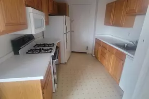 10201 Grosvenor Pl, Rockville, MD 20852 - Photo 7