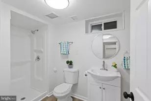 403 Carl St, Rockville, MD 20851 - Photo 27
