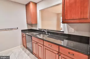 10488 Parthenon Ct, Bethesda, MD 20817 - Photo 17