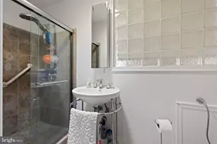 6304 Kirby Rd, Bethesda, MD 20817 - Photo 23