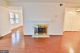 13 Pickering Ct, Germantown, MD 20874 - Photo 5