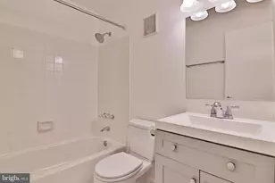 13 Pickering Ct, Germantown, MD 20874 - Photo 15