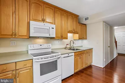 240 Watts Branch Parkway, Rockville, MD 20850 - Photo 11