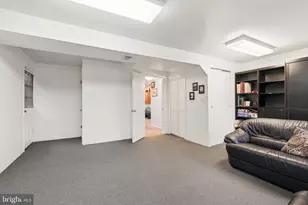 8815 Postoak Rd, Potomac, MD 20854 - Photo 21