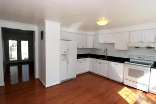 8907 Barrowgate Ct, Potomac, MD 20854 - Photo 5