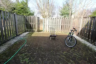 8907 Barrowgate Ct, Potomac, MD 20854 - Photo 23