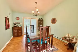 6424 Hollins Dr, Bethesda, MD 20817 - Photo 9