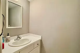 6424 Hollins Dr, Bethesda, MD 20817 - Photo 31