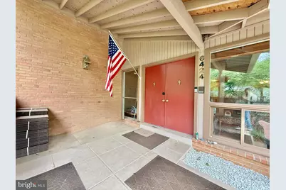 6424 Hollins Drive, Bethesda, MD 20817 - Photo 3