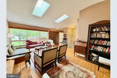 6424 Hollins Drive, Bethesda, MD 20817 - Photo 7