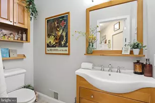21605 Gentry Ln, Brookeville, MD 20833 - Photo 13