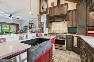 21605 Gentry Ln, Brookeville, MD 20833 - Photo 35
