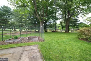 14441 Kings Grant St, North Potomac, MD 20878 - Photo 3