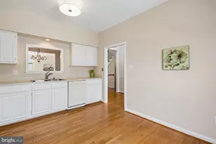 17976 Dumfries Cir, Olney, MD 20832 - Photo 9
