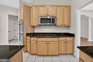 404 Misty Knoll Dr, Rockville, MD 20850 - Photo 37