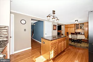 19708 Midas Ct, Gaithersburg, MD 20879 - Photo 9