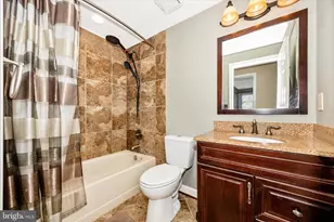 19708 Midas Ct, Gaithersburg, MD 20879 - Photo 31