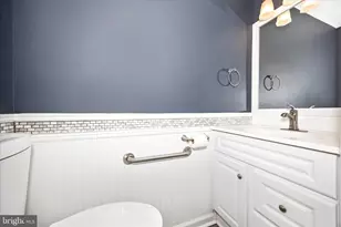19708 Midas Ct, Gaithersburg, MD 20879 - Photo 17