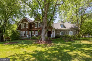 8800 Saunders Ln, Bethesda, MD 20817 - Photo 3