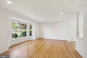 5916 Greentree Rd, Bethesda, MD 20817 - Photo 3